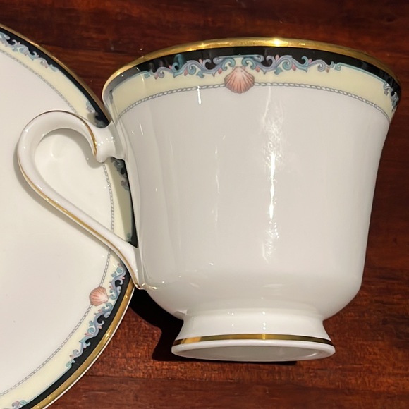 ROYAL DOULTON Rhodes Cup & Saucer Set, Fine Bone China England Discontinued! - Picture 9 of 11